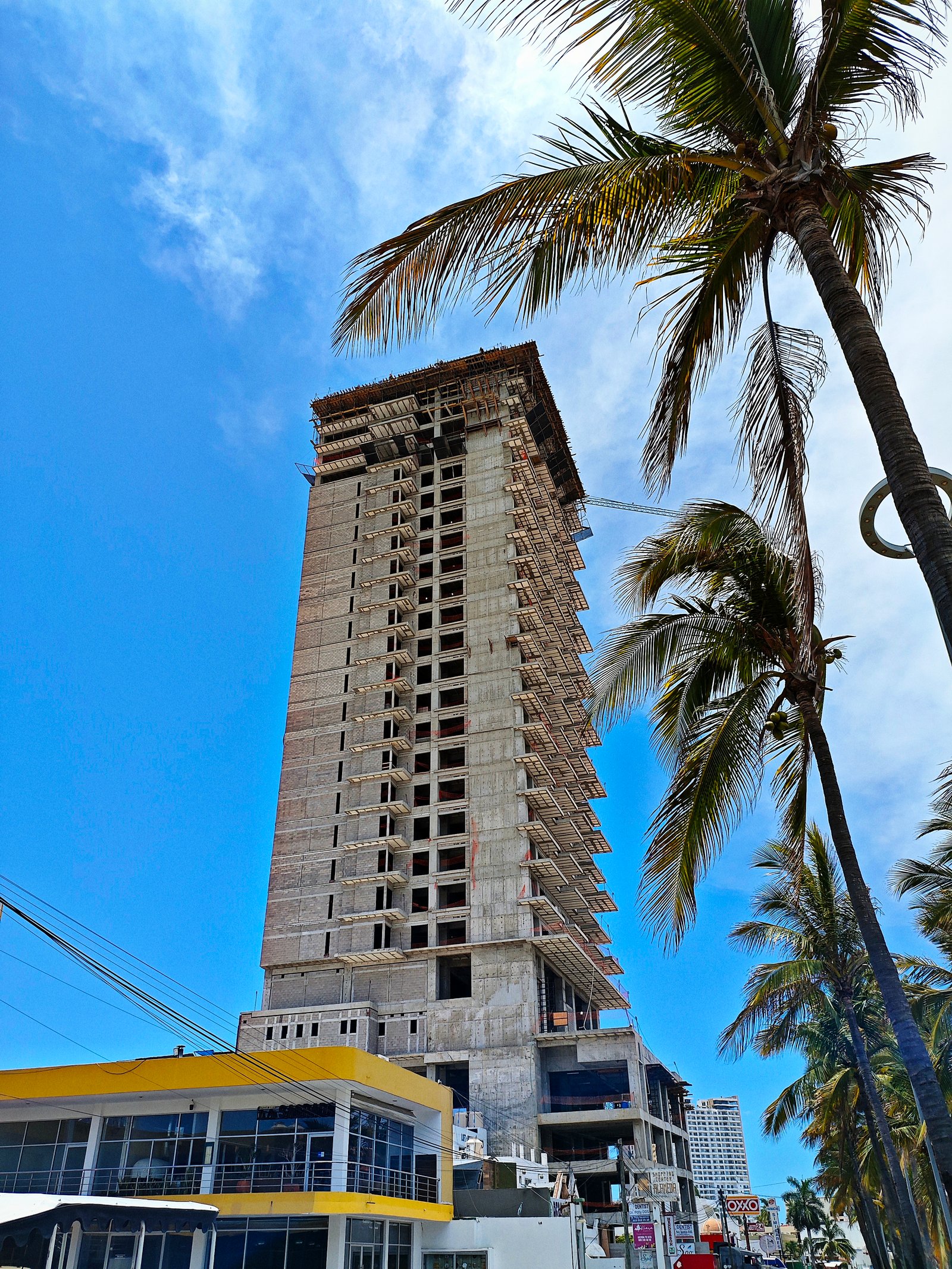 Torre concluida Punta Sabalo